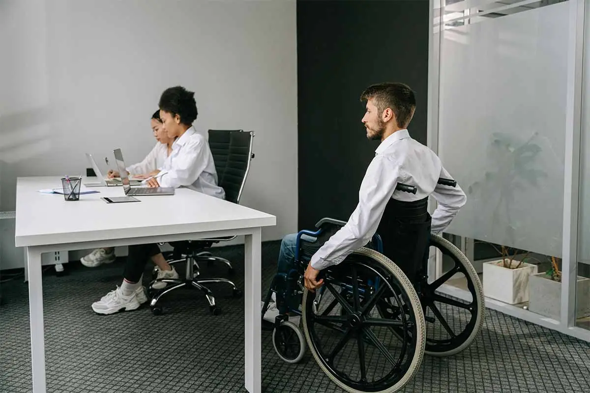 incapacidad permanente y actividad profesional